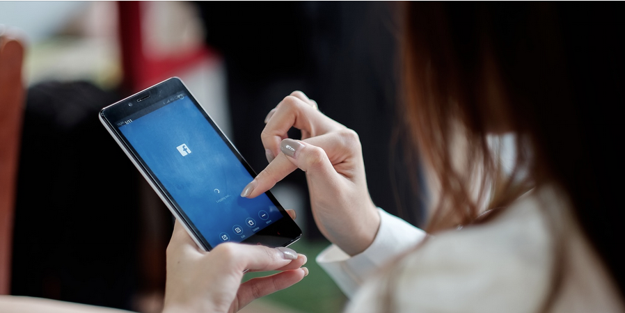 Facebook seeks patent on process that would ID your camera and images