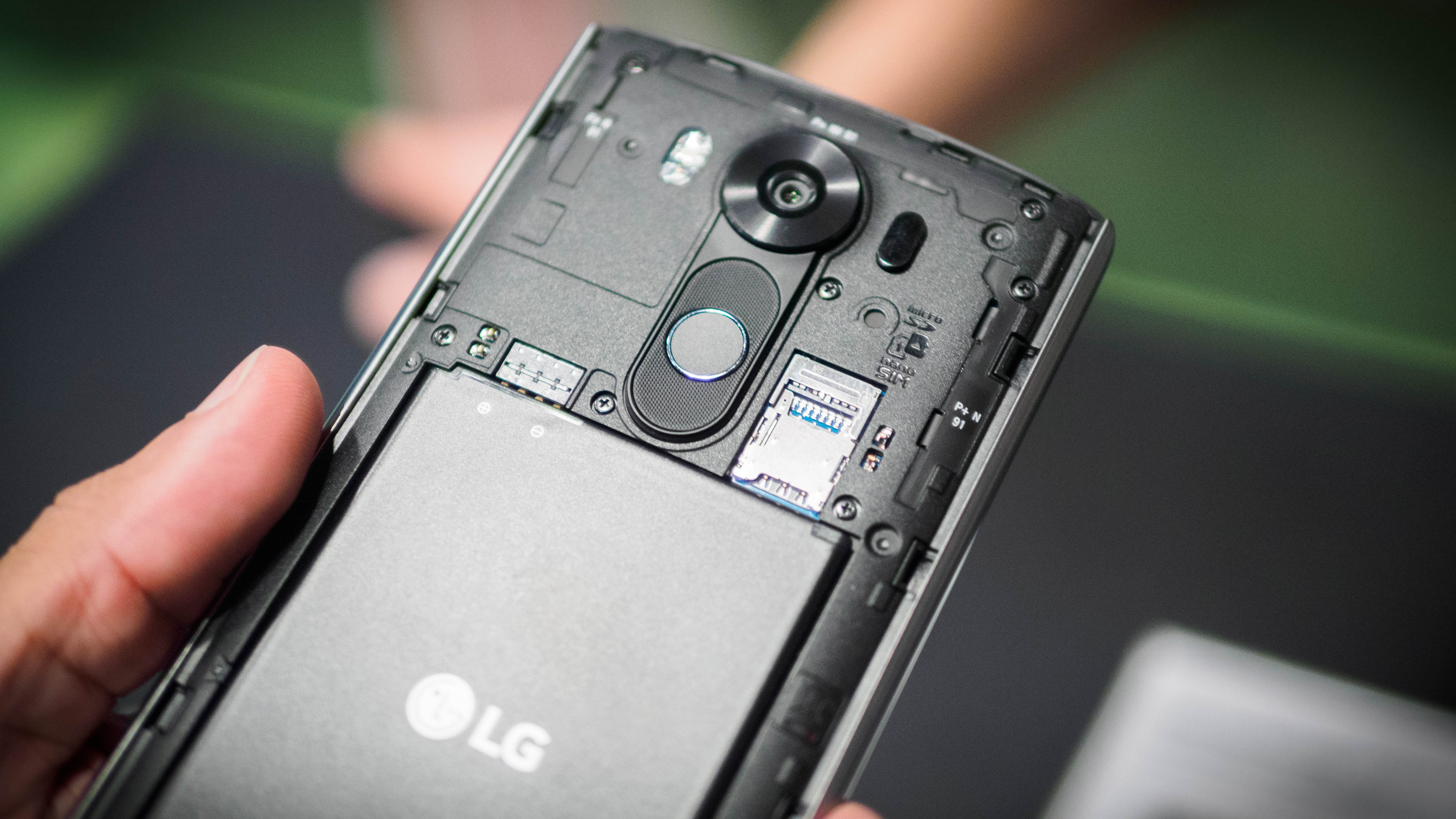 Why batteries are holding up tech breakthroughs — and what’s happening now Featured Image