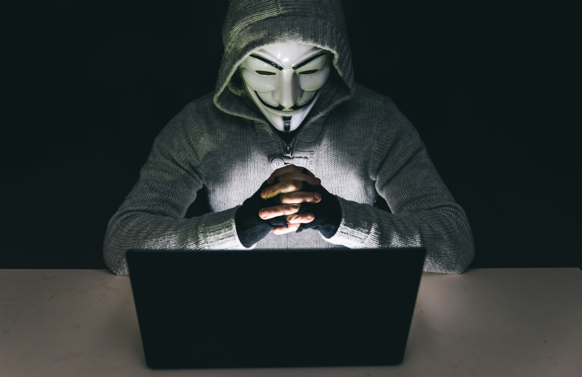 Anonymous asks the Web for help in its faltering fight with ISIS