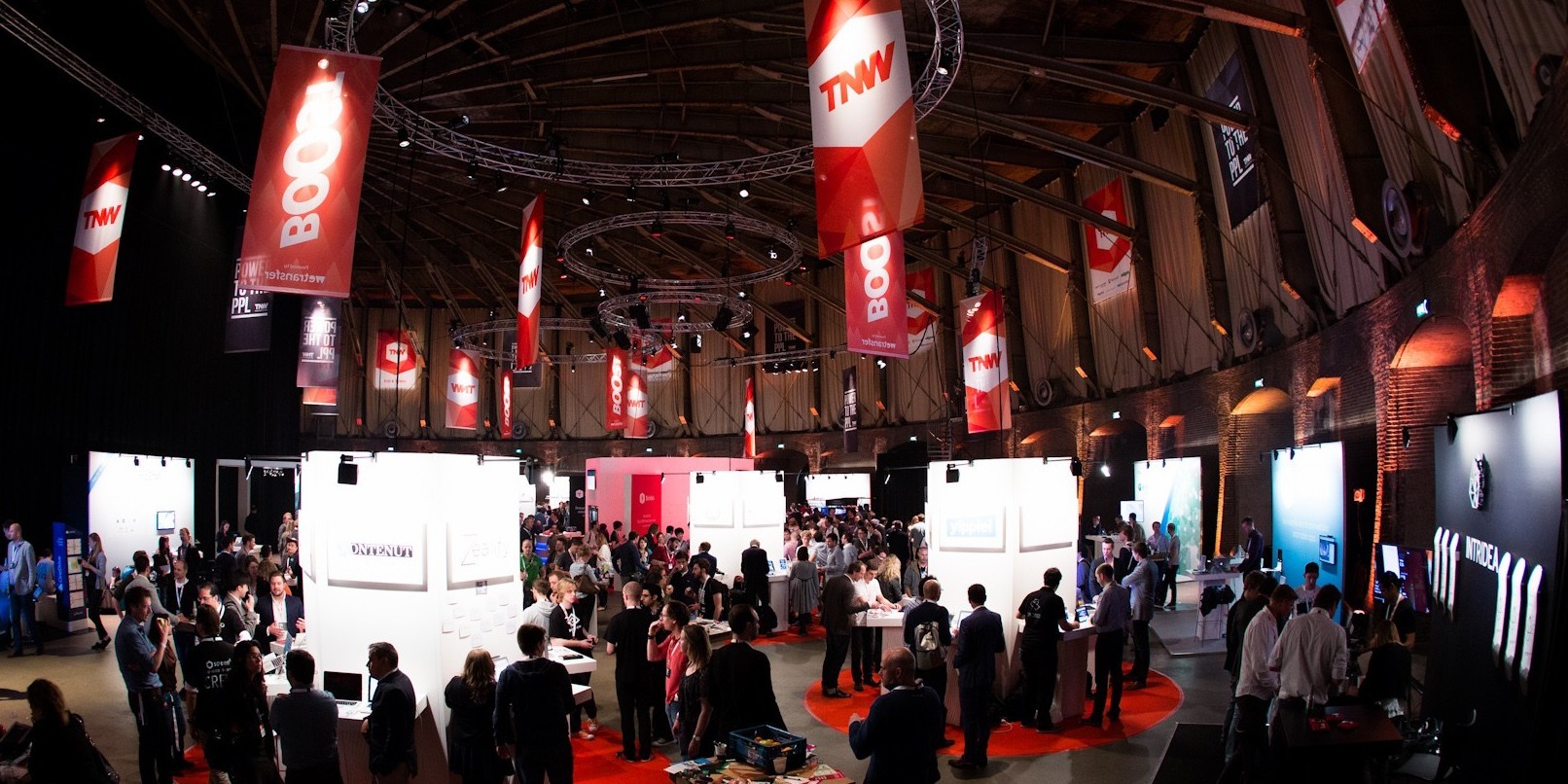 6 tips for stirring your online community