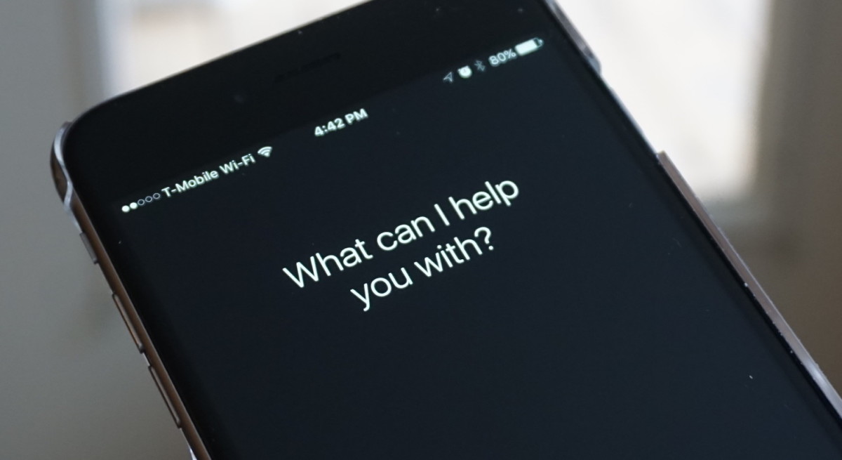 Apple Programmed Siri to 'Deflect' Questions About Feminism