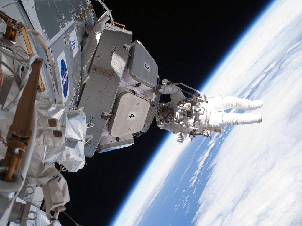 NASA’s awesome Snapchat story lets you experience life on the ISS Featured Image