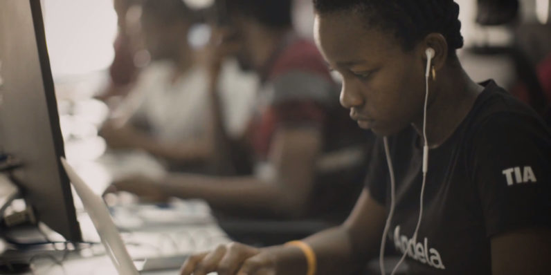 Zuckerberg’s charitable venture makes its first investment in a startup