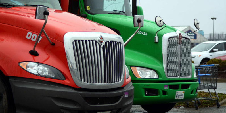 Analyst: Tesla could rake in $7.5B annually leasing batteries to truckers