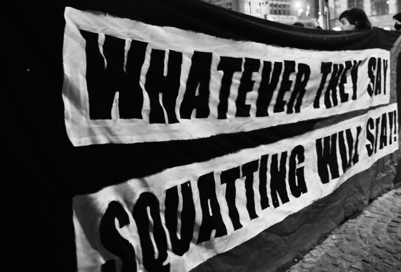 Anti-tourism activists squat Booking.com CEO’s apartment building in Amsterdam