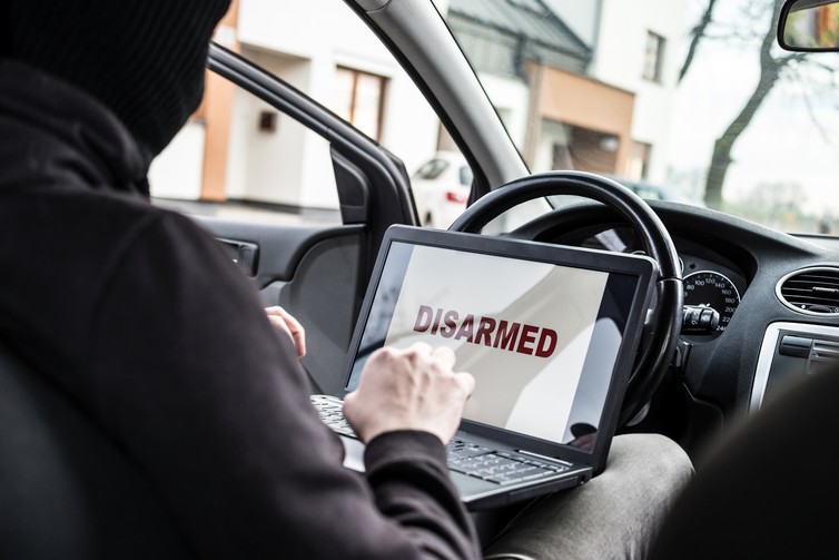 Self-driving car manufacturers need to put rivalries aside to fight hackers