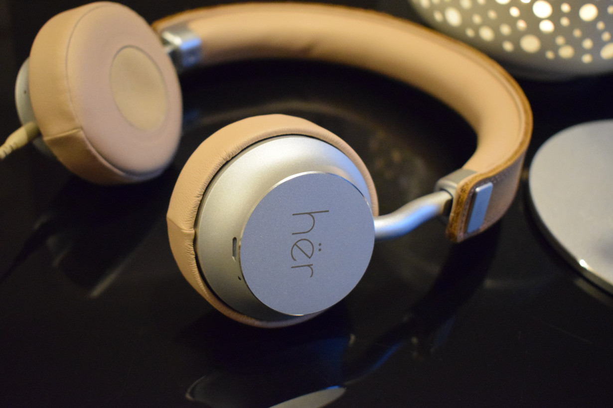 Review H r headphones hopes feminine aesthetics will distract