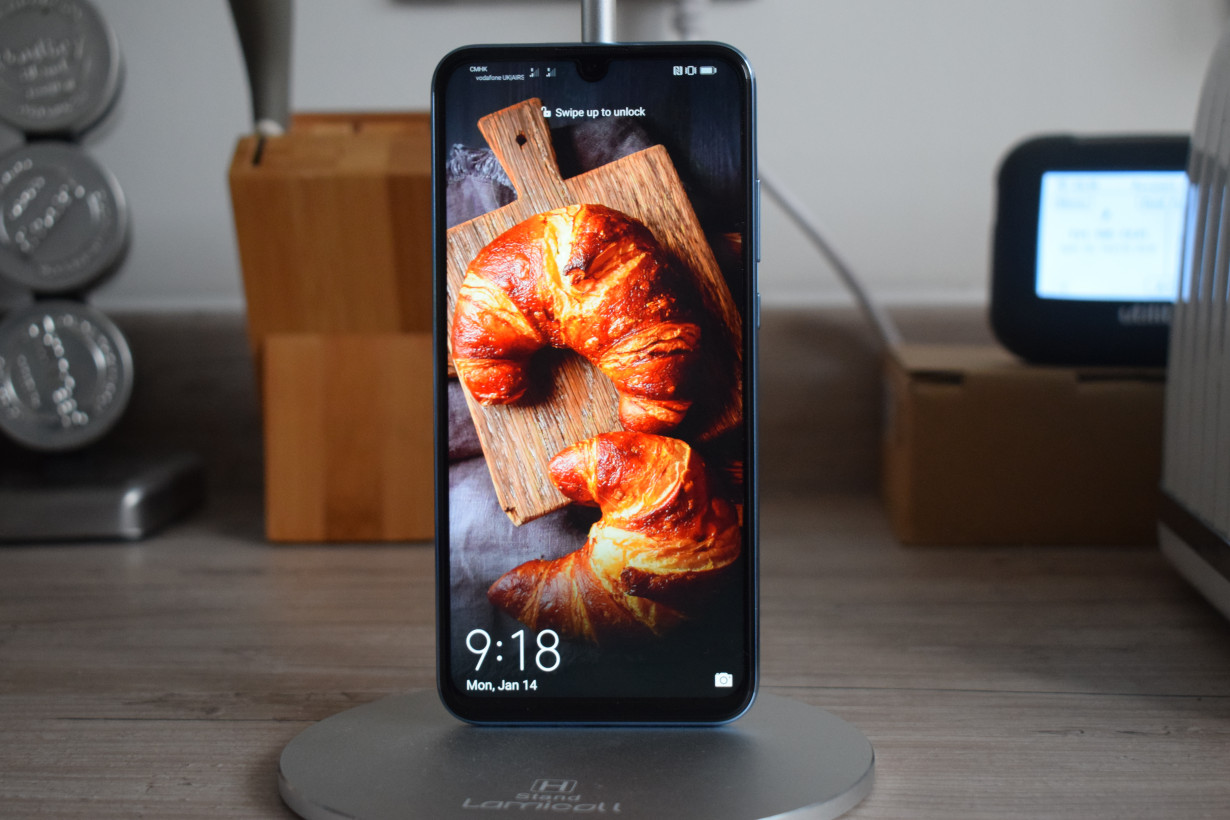 Review: The Honor 10 Lite is a budget phone that feels much more expensive