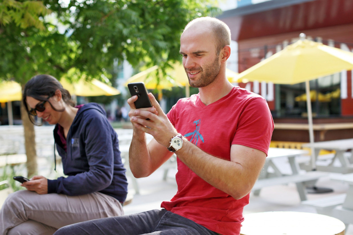 Facebook launches Spectrum to make uploading large images easier