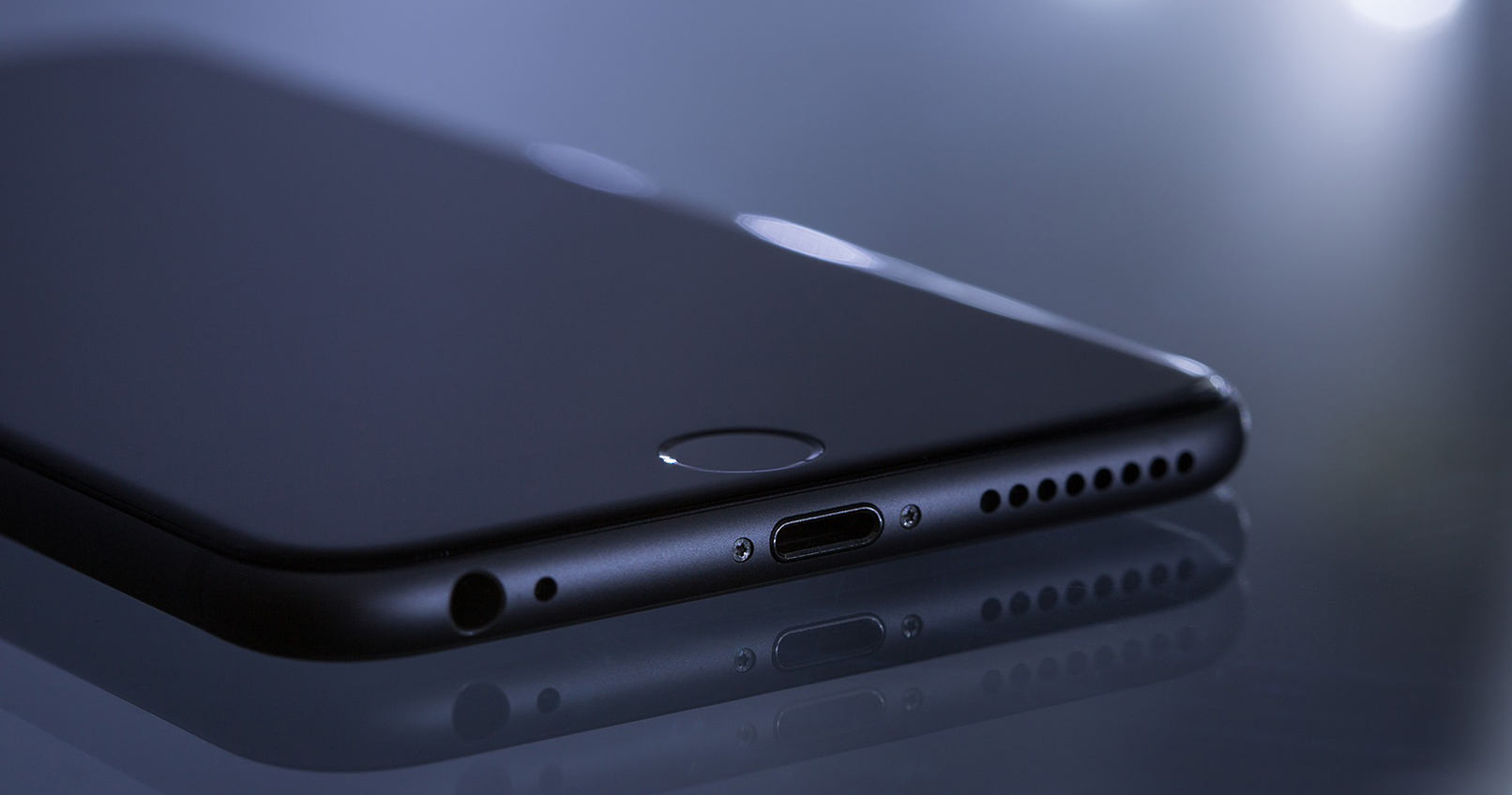 55% of mobile phone users plan to keep their devices for 3-5 years