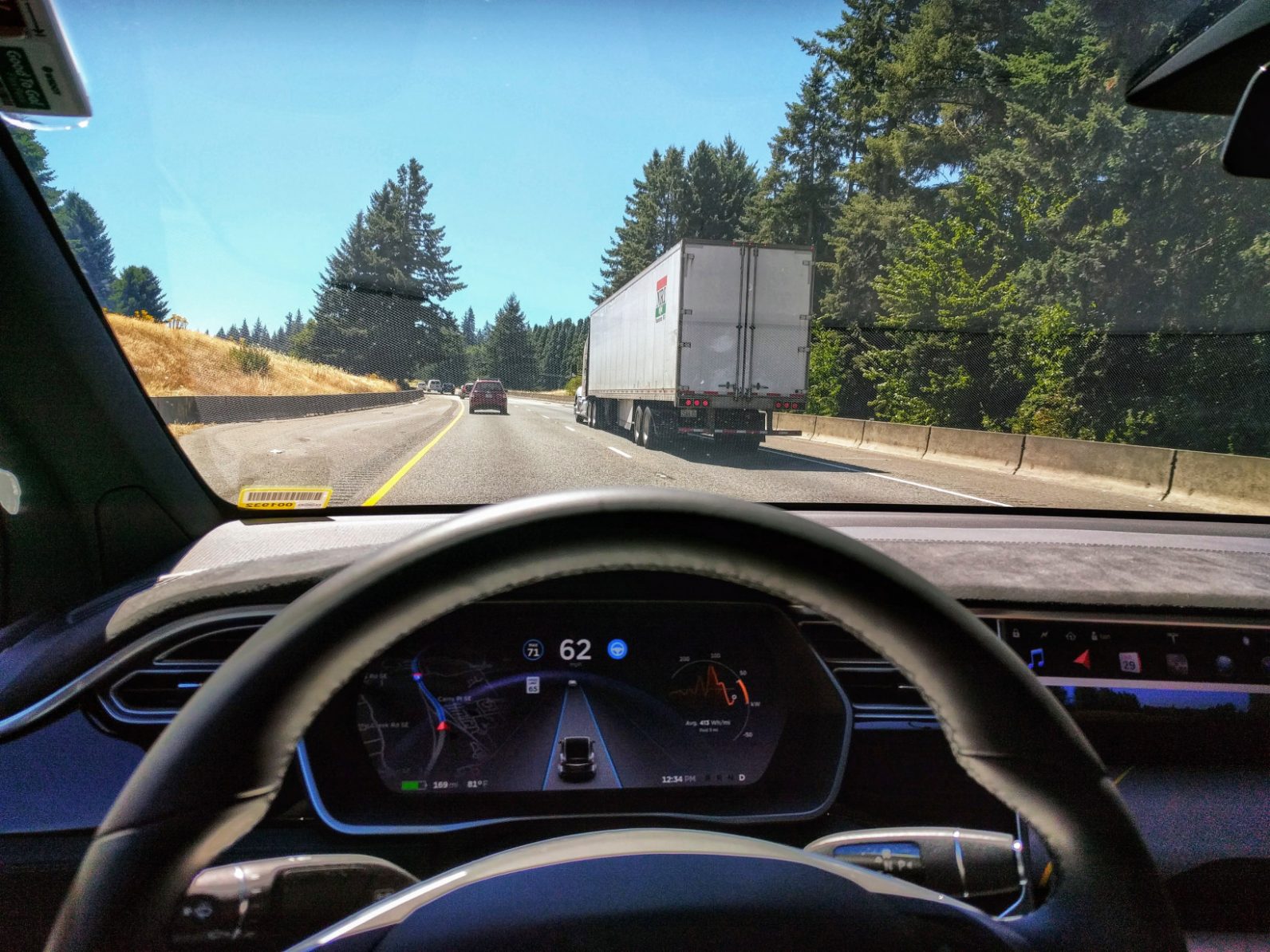 The key differences between Tesla’s driving aids Autopilot and Full
