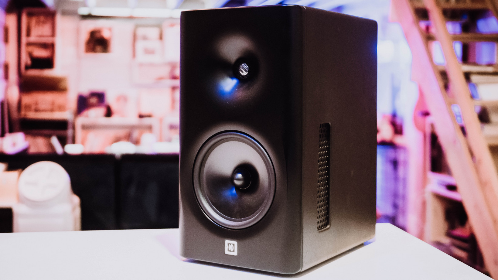 Dutch Dutch 8c Review Super High End Speakers With The Best Bass I Ve Ever Heard