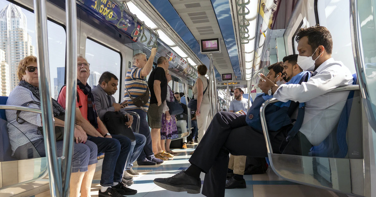 3 possible scenarios for restoring public transport after COVID-19