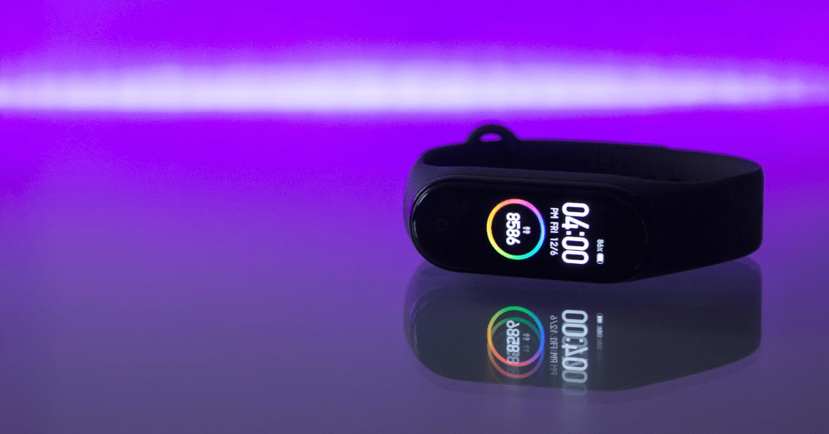 How wearable fitness devices can give early warning of possible COVID-19 infection