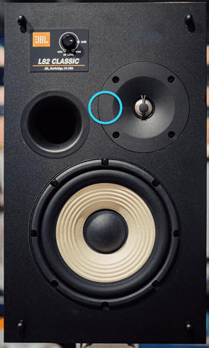 review: retro speaker offers modern acoustics