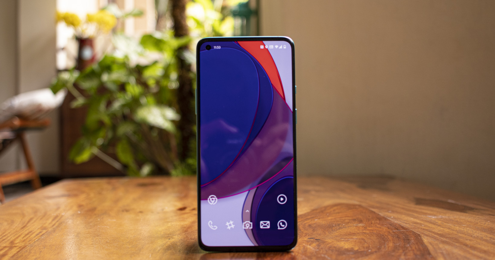 The OnePlus 8T features a glorious 120Hz display that supports HDR10+