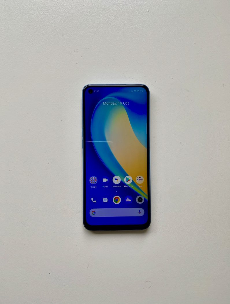 realme 7 - front view