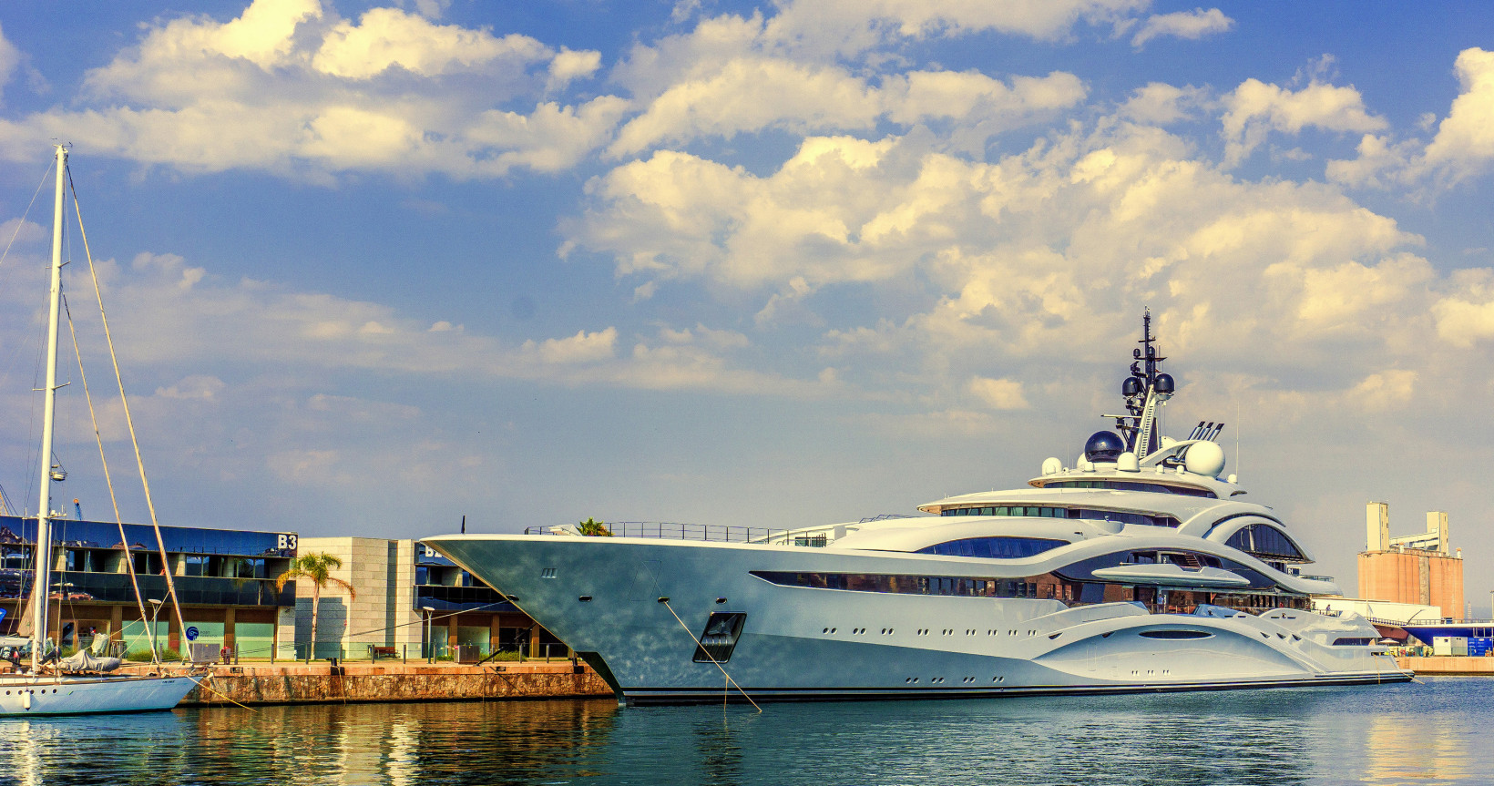 Just how big are Elon Musk and Bill Gates’ carbon footprints? You might be surprised