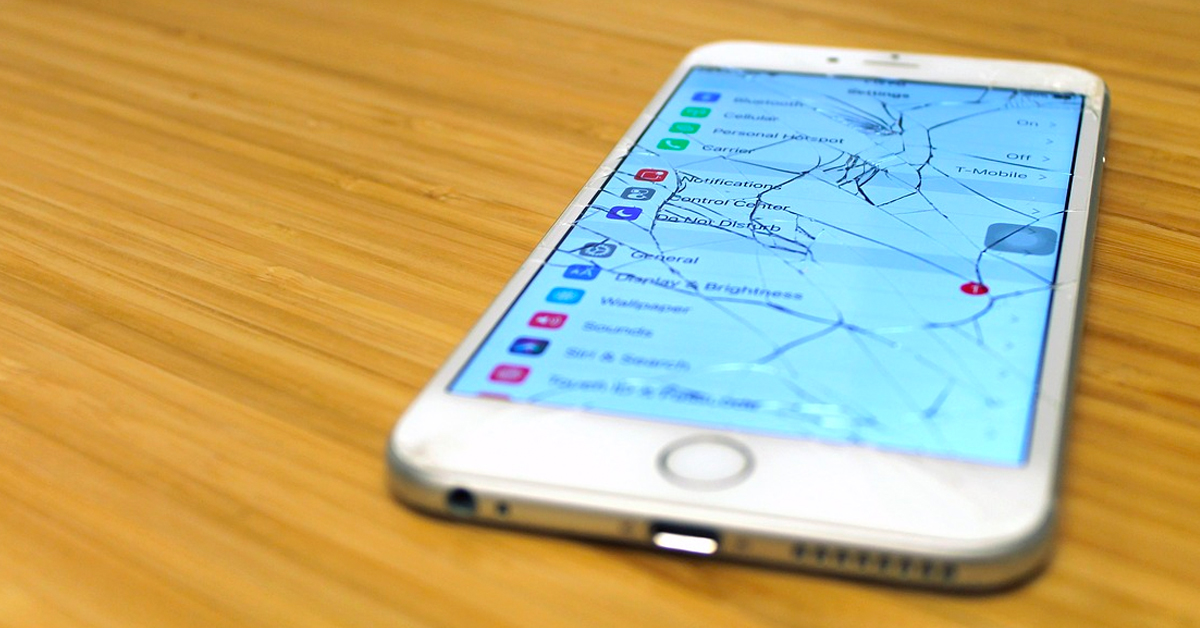 Apple is screwing you by making third-party repairs hard and expensive