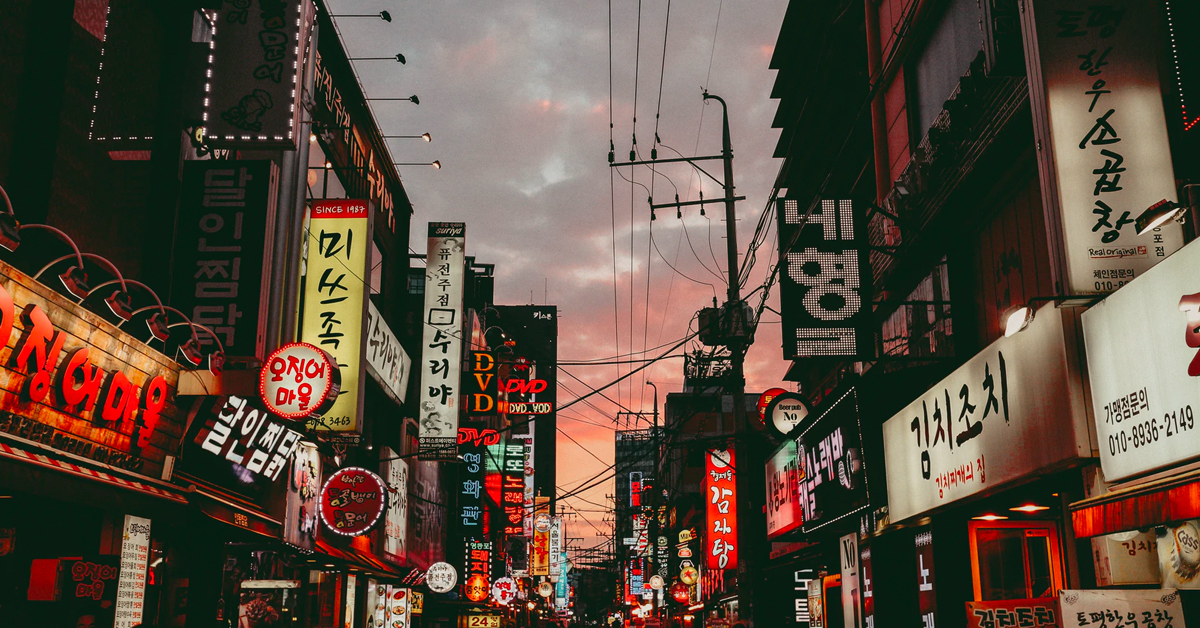 Seoul’s smart poles will soon be able to charge drones and EVs