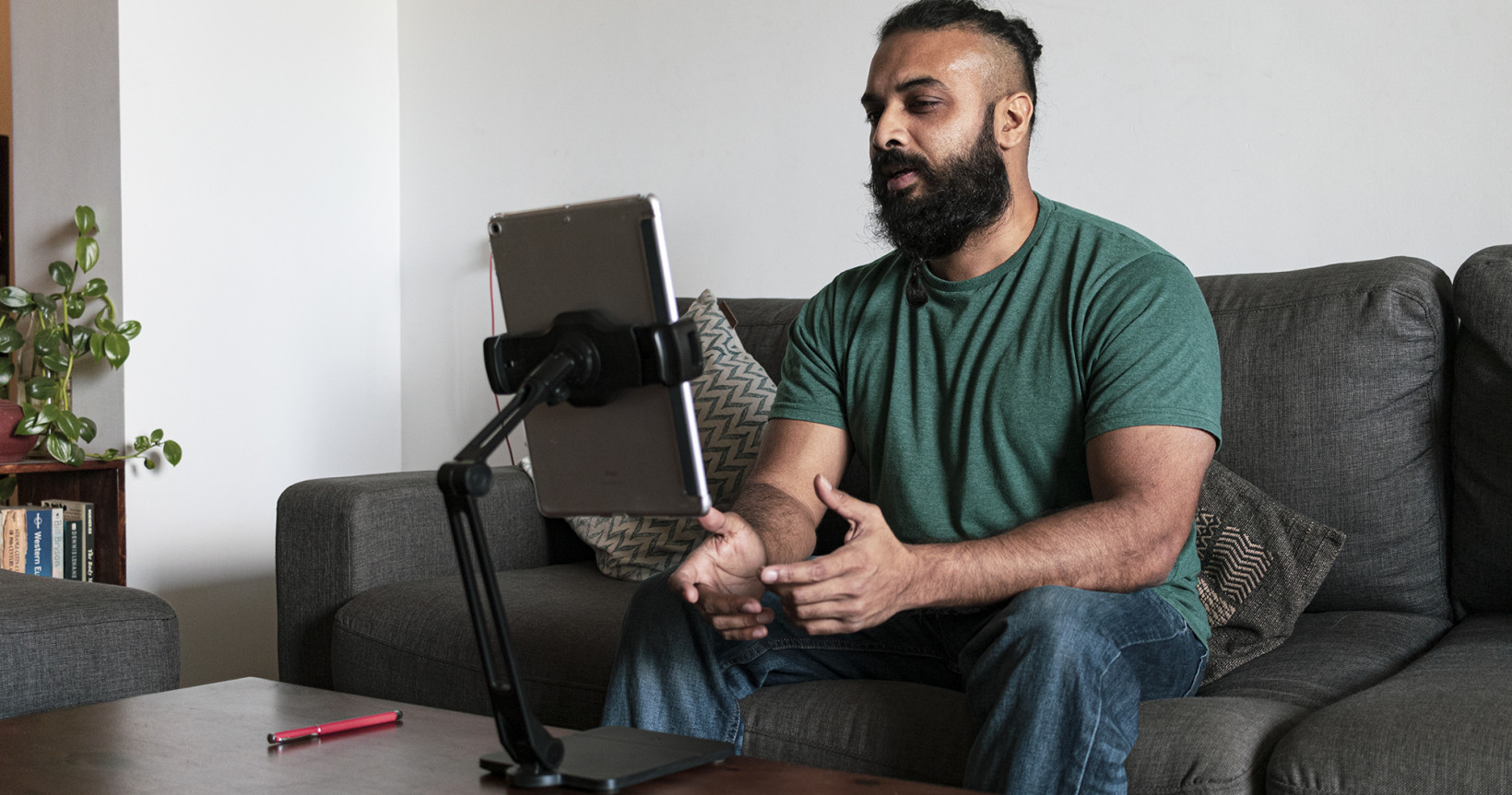 This iPad stand fixed my shitty video call camera angles