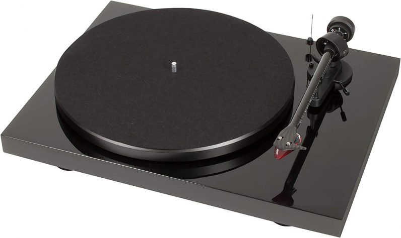 Pro-ject turntable carbon