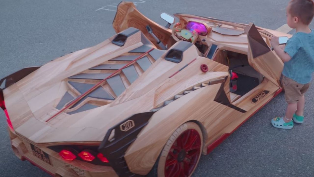Watch awesome dad build electric wooden Lamborghini for his son