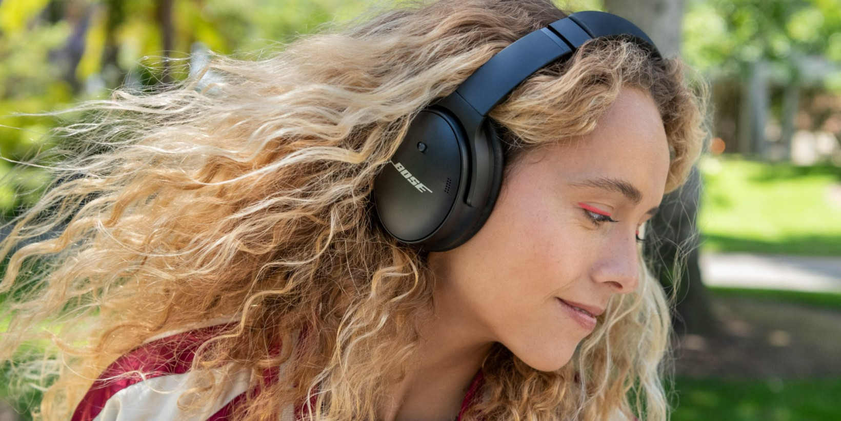 Bose’s QuietComfort 45 headphones cancel more noise and last longer