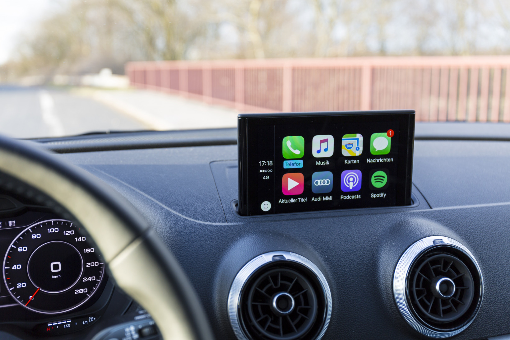 Car owners can’t get their phone to talk to their in-car entertainment