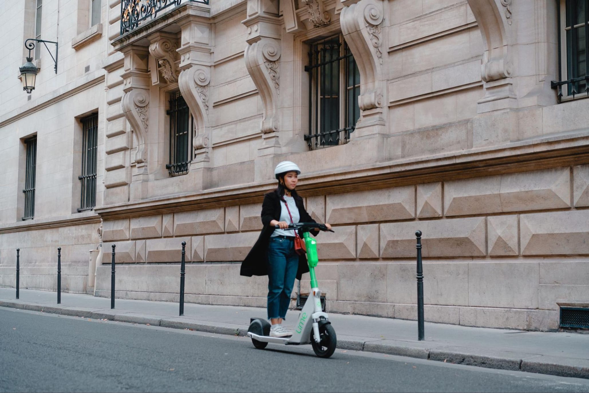 lime scooter in paris