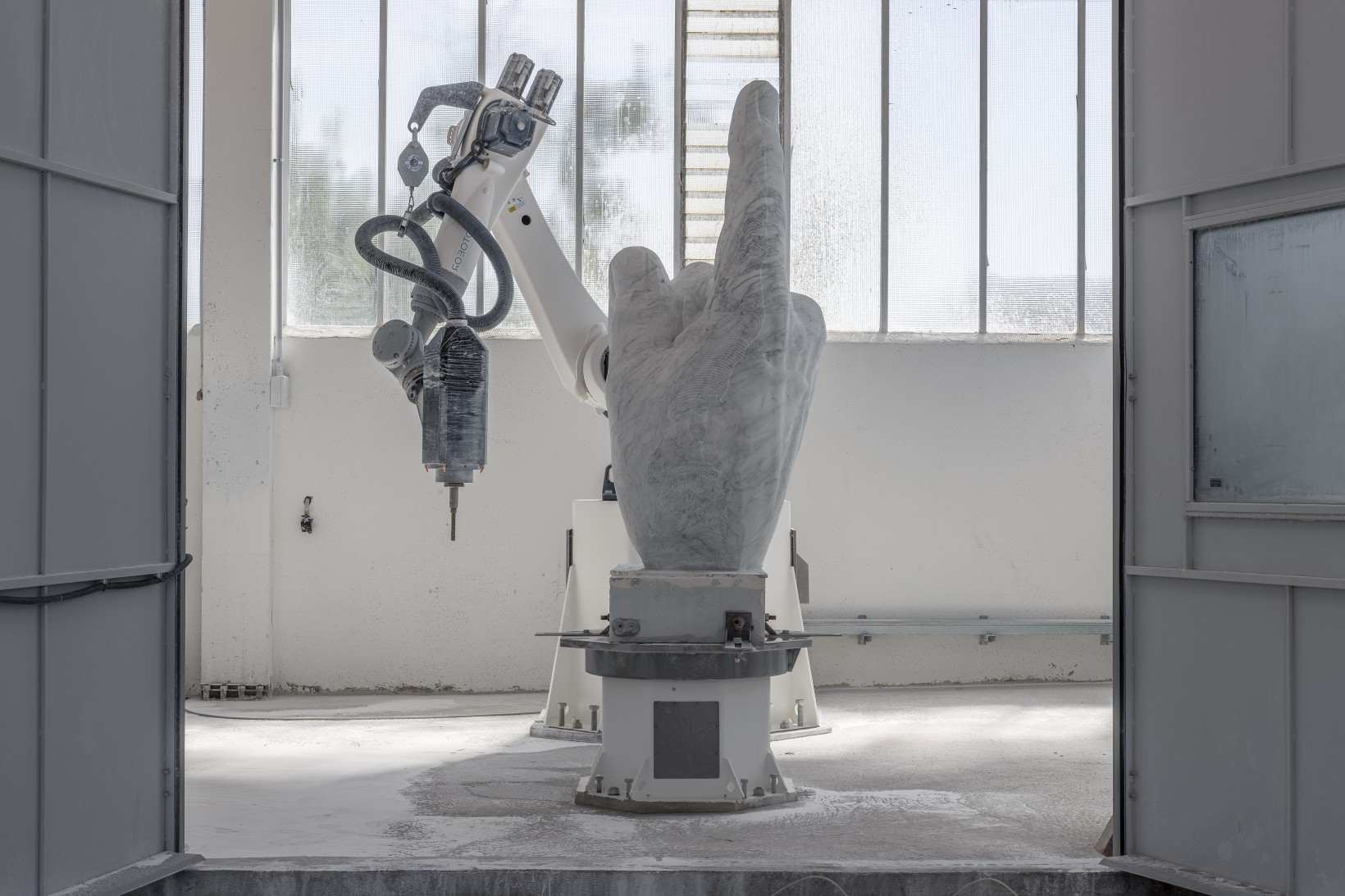 fabio viale sculpture robot 