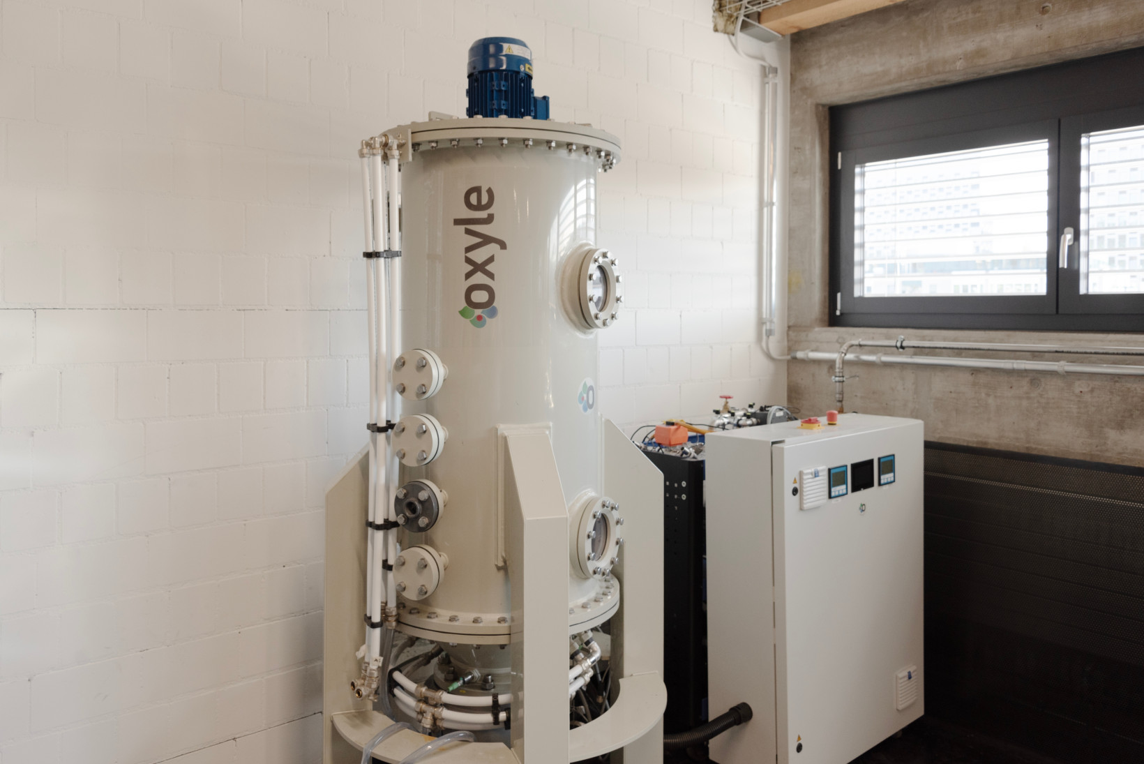 An image of a PFAS destroying machine created by Swiss startup Oxyle