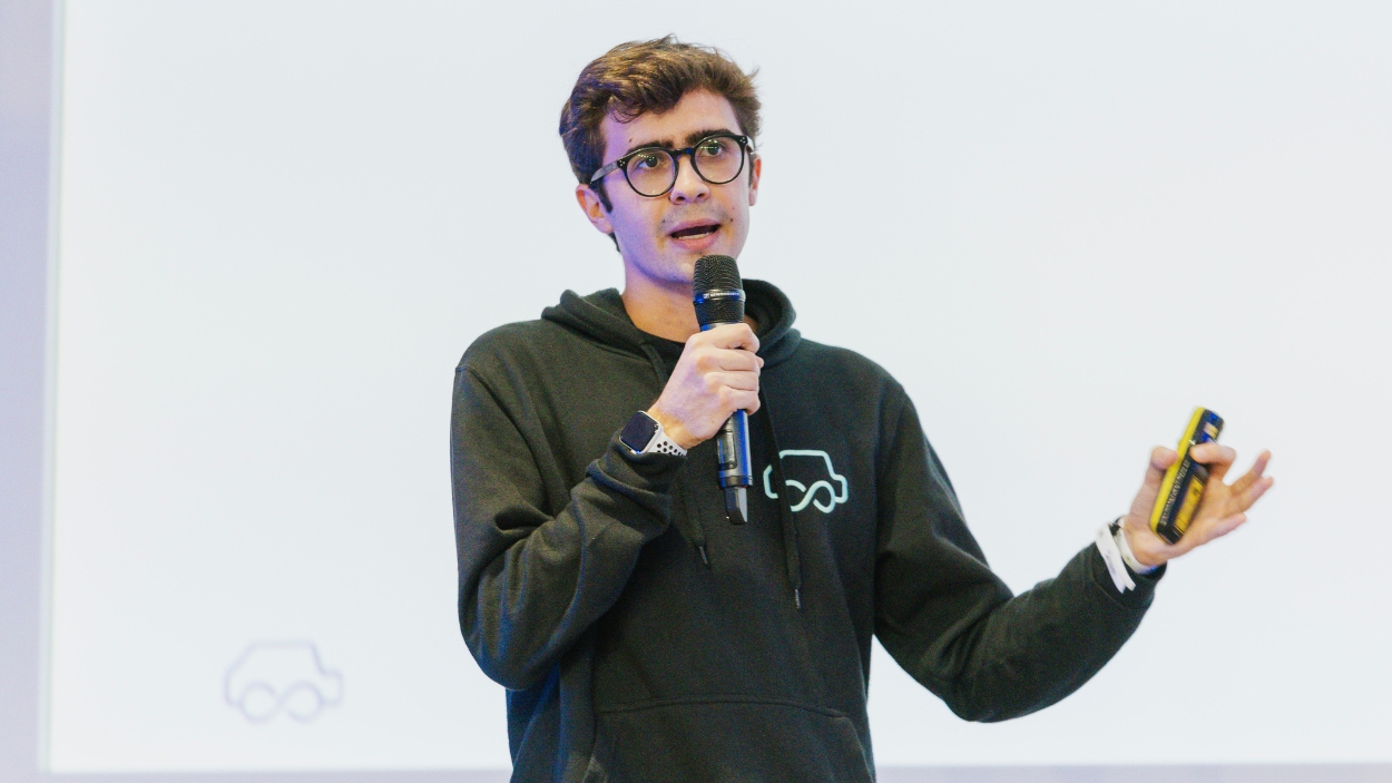 19-year-old founder brings on-demand car services to Tesla, VW, Mercedes drivers