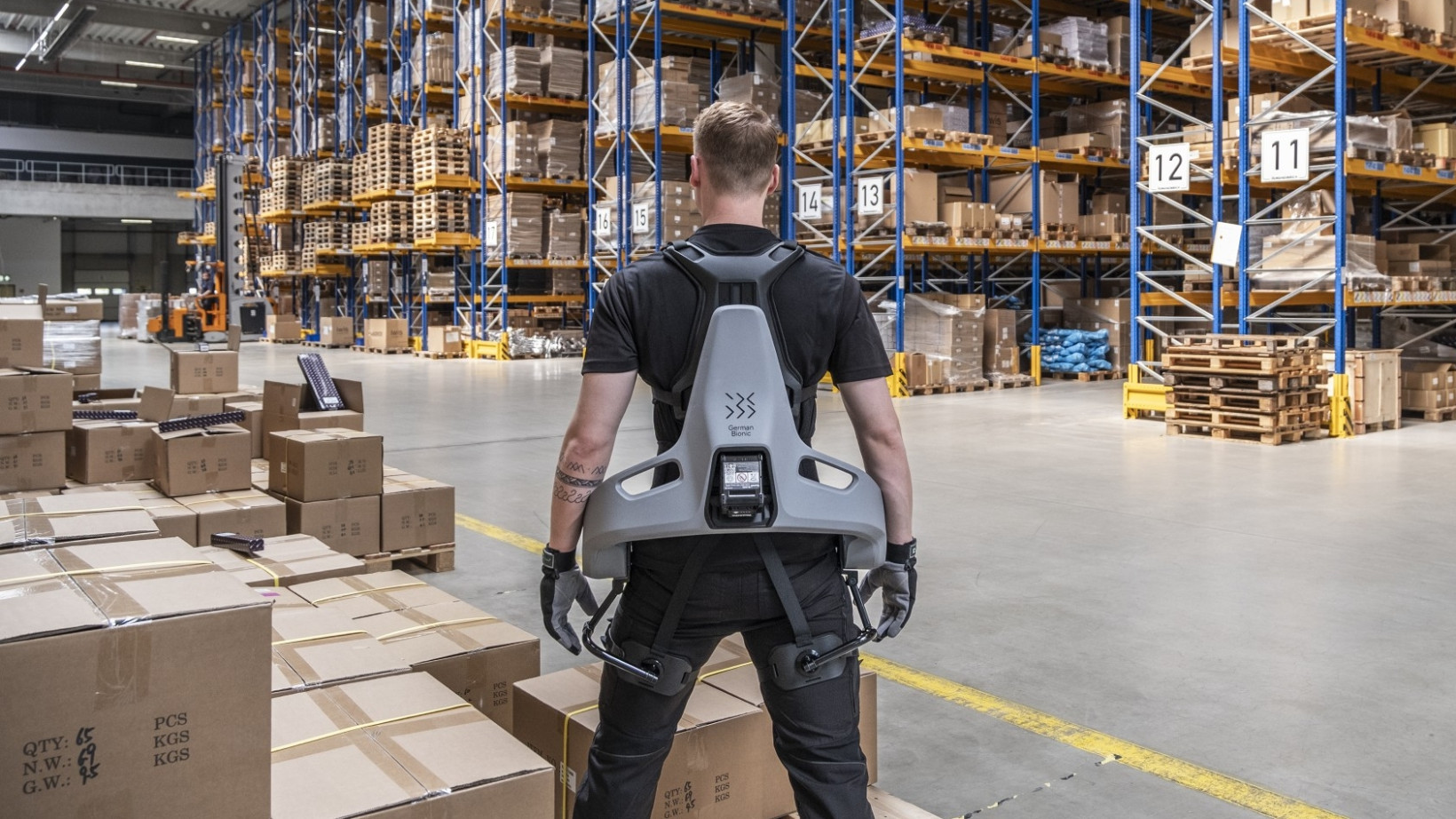 New exoskeleton for humans comes with AI brain — and muscle memory